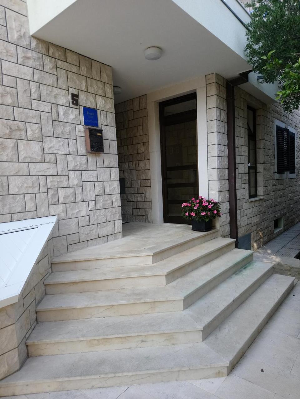 Guesthouse Mario&Marina Makarska Eksteriør bilde